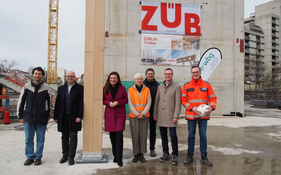 MBG-Neubau: Erste Holzbauteile geliefert und montiert