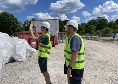 Das Schulfernsehen-Team bei der Arbeit.