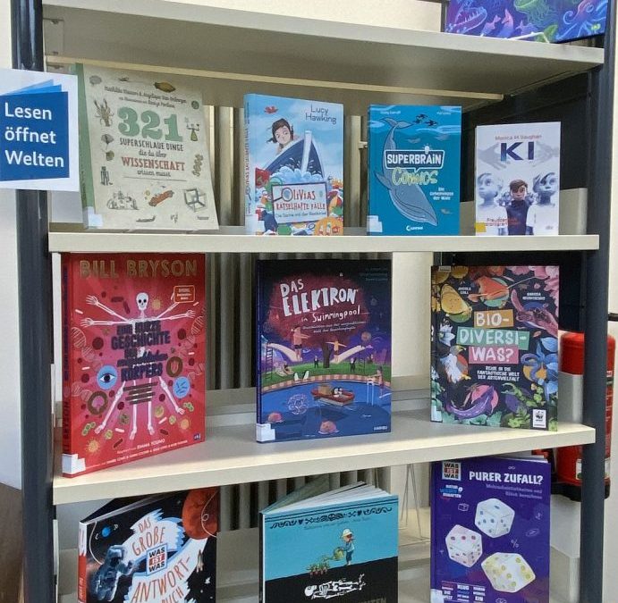 Neue MINT-Bücher für unsere Schulbibliothek